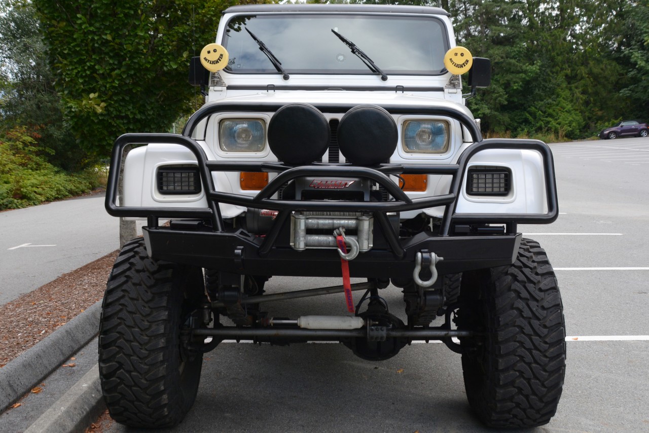 1992 Jeep Wrangler YJ Renegade Lifted 4x4