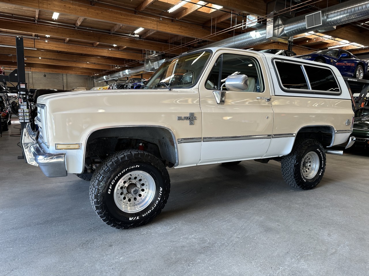1987 Chevrolet K5 Blazer Silverado 4x4 - Vancouver BC