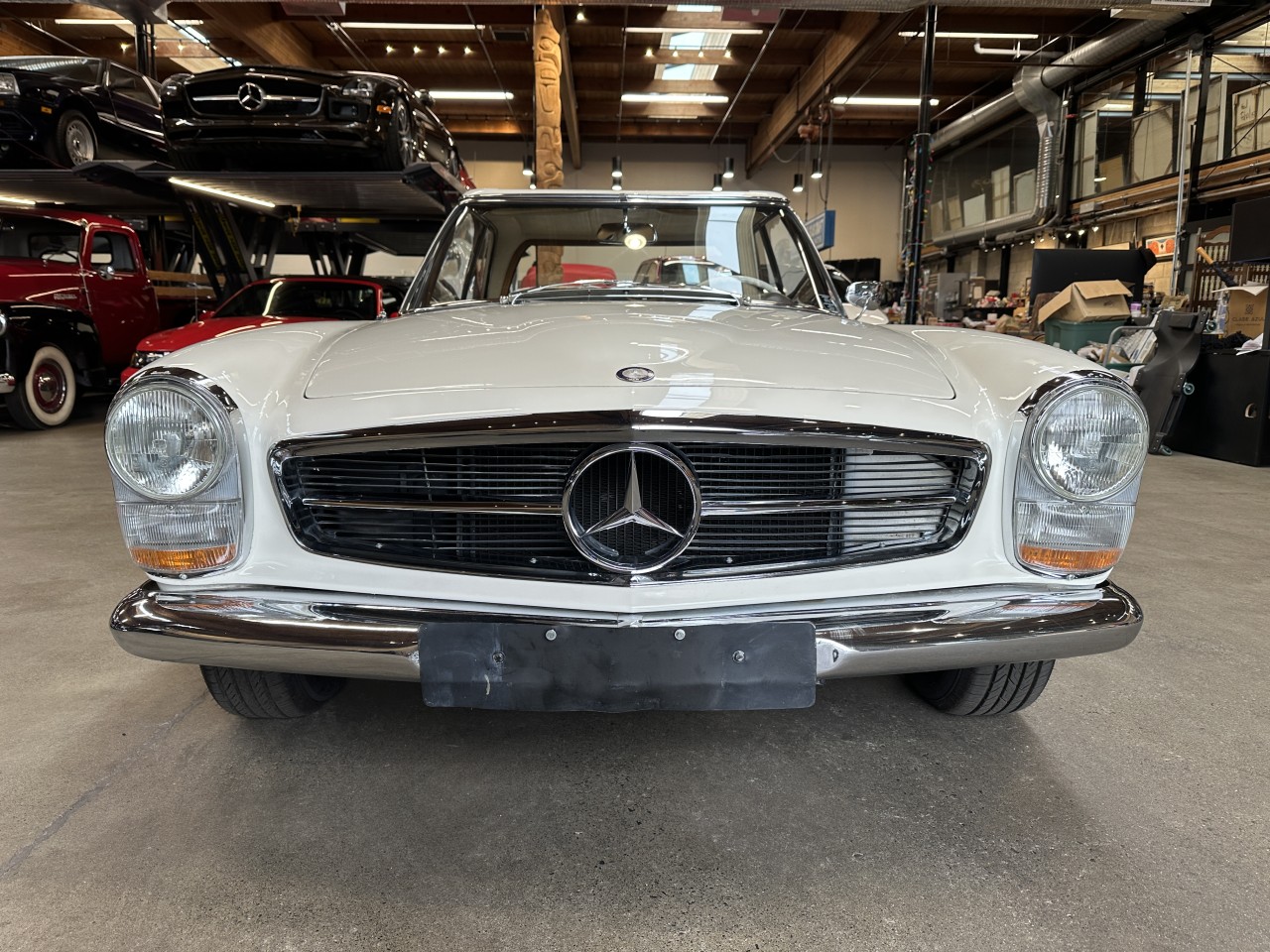 1966 Mercedes-Benz 230SL Roadster